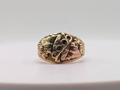 Vintage Very Heavy Black Hills Gold Ring. 10k Multi-tone Gold Black Hills Signet Ring. 10k Black Hill Band. Mens Womens Statement Ring