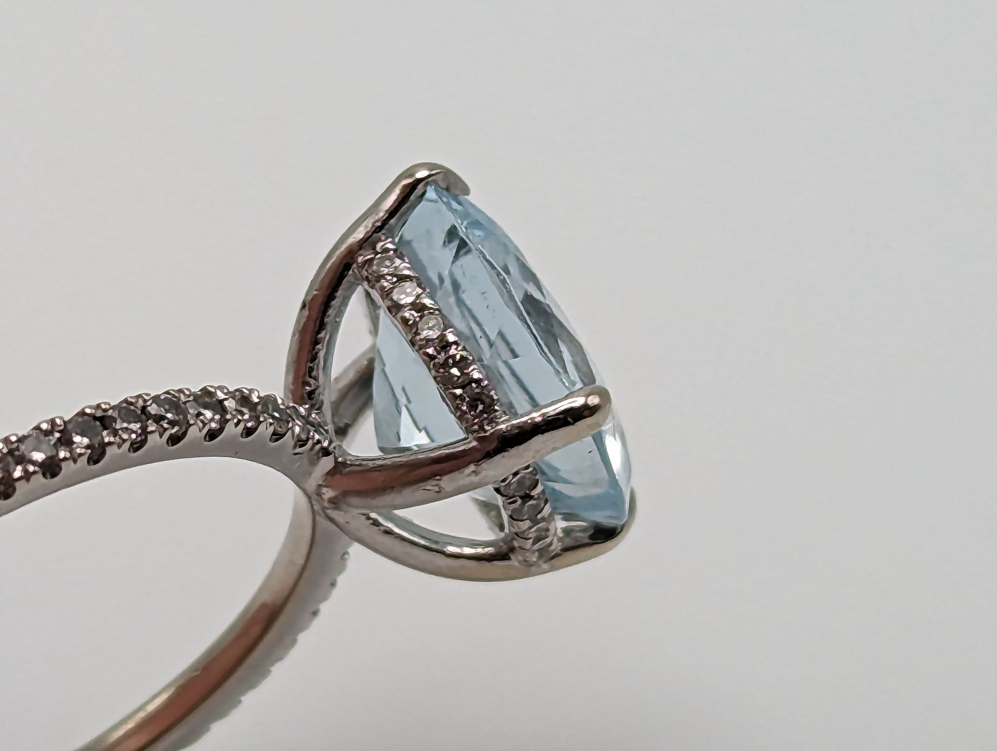 14k White Gold Solitaire Aquamarine Diamonds Ring. Aquamarine Diamond Ring. Solitaire Aquamarine Diamond Wedding Band Engagement Ring