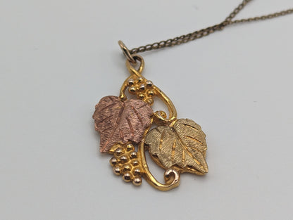 10k 12k Very Large Black Hills Green Rose Gold Leaf & Vine Pendant w Necklace 12K GP Chain. 10k Black Hills Gold Vine Necklace Pendant