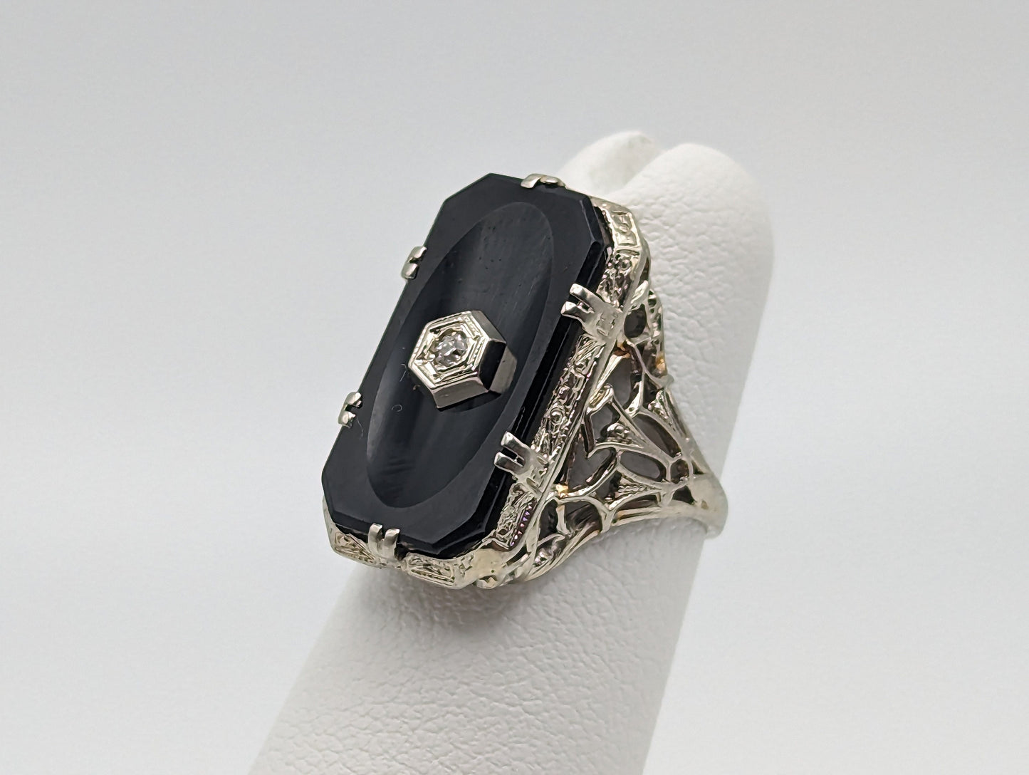 1930s Art Deco 14k White Gold Onyx and Diamond Ring. 14k Filigree White Gold Onyx and Diamond ring. Mourning Victorian Antique ring