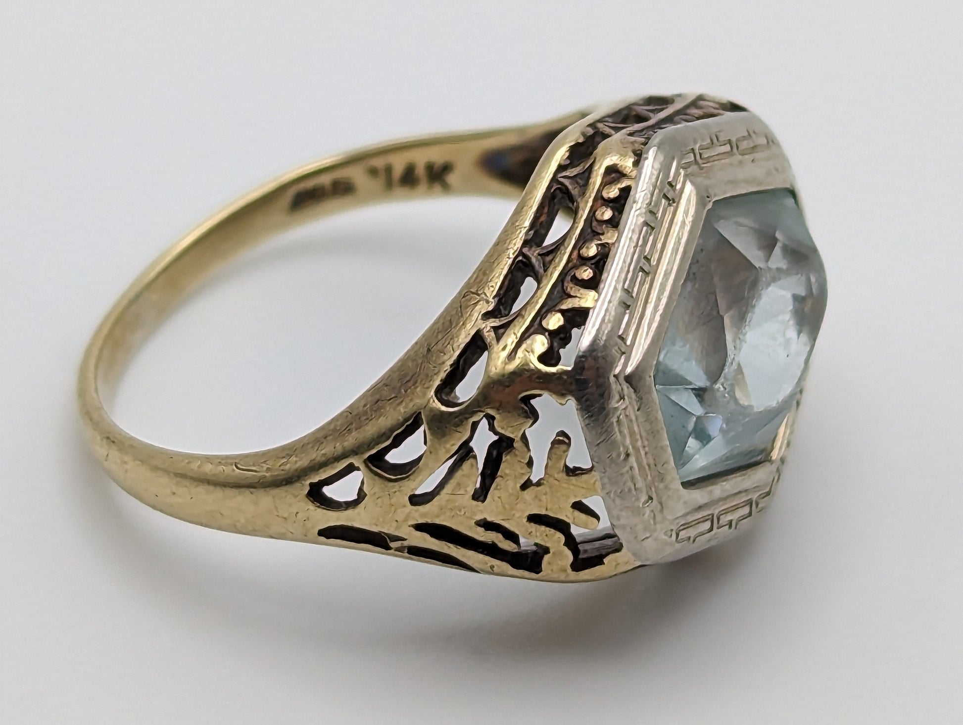 Antique 1900s 14k Yellow Gold Aquamarine Filigree Ring. Aquamarine Ring. Vintage 14k Yellow Gold Filigree Aquamarine Ring.