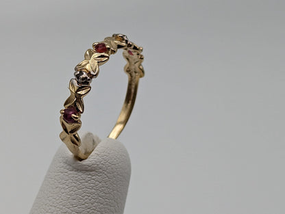 10k Ruby Diamond XOXO Ring. 10k Ruby Diamond Hugs and Kisses Ring. 10k Hugs and Kisses Ring. 10k XOXO Ring. 10k Ruby Diamond Ring.