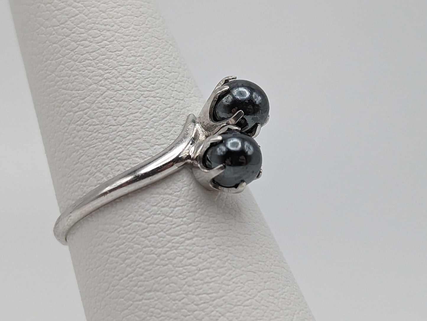 Vintage 1950s 10k White Gold Double Hematite Bypass Ring. Hematite Bead Ring. Hematite McGrath Hamin Hematite Bead Ring. Promise Ring