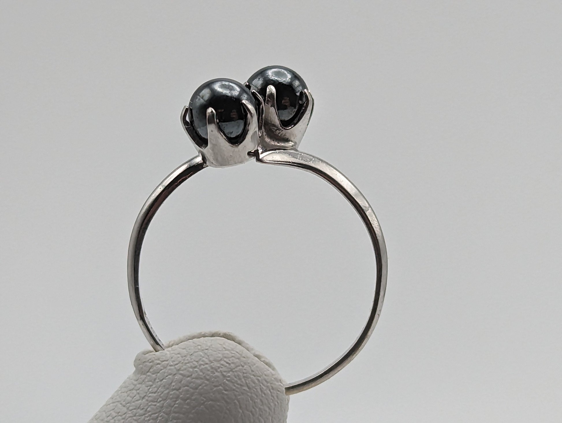 Vintage 1950s 10k White Gold Double Hematite Bypass Ring. Hematite Bead Ring. Hematite McGrath Hamin Hematite Bead Ring. Promise Ring