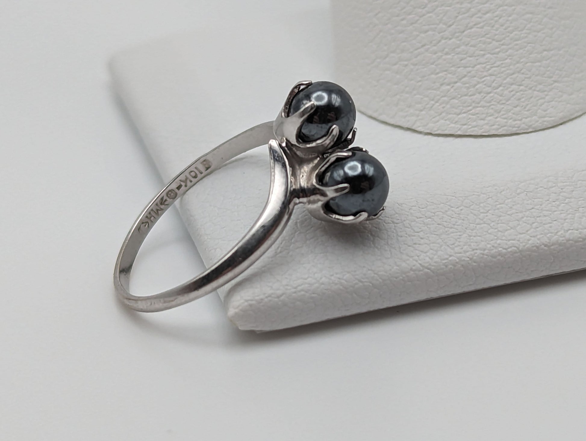 Vintage 1950s 10k White Gold Double Hematite Bypass Ring. Hematite Bead Ring. Hematite McGrath Hamin Hematite Bead Ring. Promise Ring