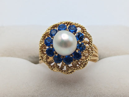 Vintage Blue Spinal 18k Flower Pear Ring. 18k Halo Setting Pearl Flower Ring. Vintage Blue Spinal 18k Flower Band. Pearl Flower Ring 18k