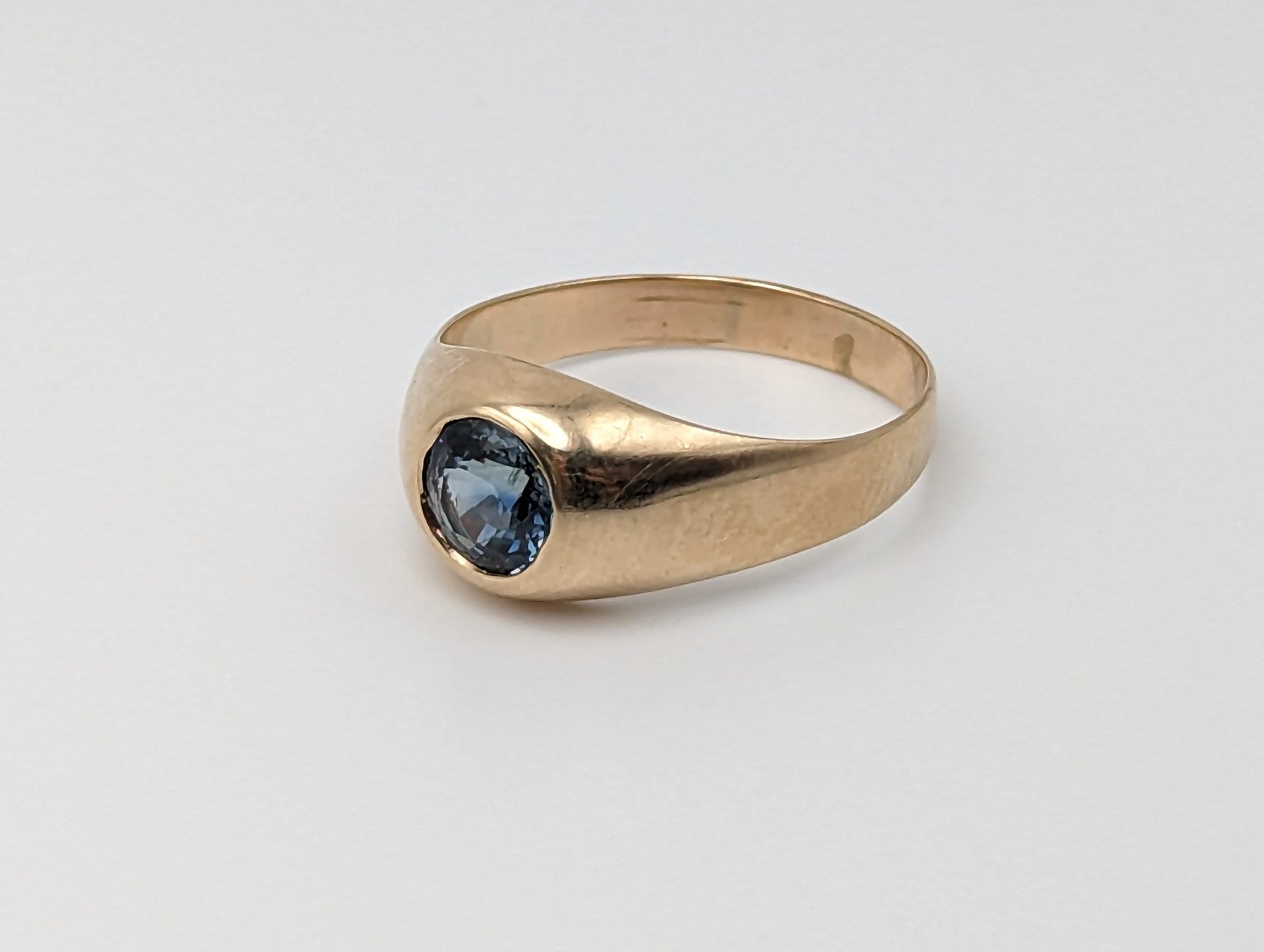 Vintage Heavy 5.8gr 10k Topaz Pinky Ring. Bezel Set Topaz Ring. 10k Yellow Gold Topaz Ring. Mens Pinky 10k Vintage Ring Topaz Statement Ring