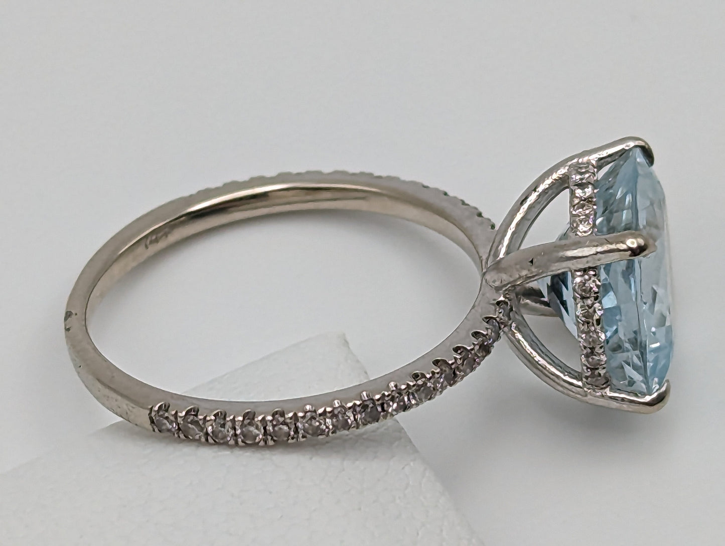 14k White Gold Solitaire Aquamarine Diamonds Ring. Aquamarine Diamond Ring. Solitaire Aquamarine Diamond Wedding Band Engagement Ring