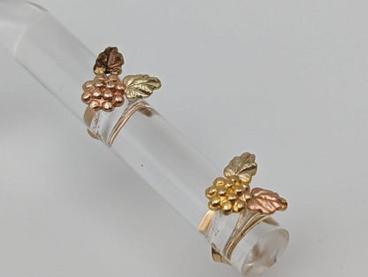 Black Hills Gold Traditional 14k Gold Grape Cluster Earrings With Post Design 14k Rose Gold Black Hills Gold Grape Cluster Earrings