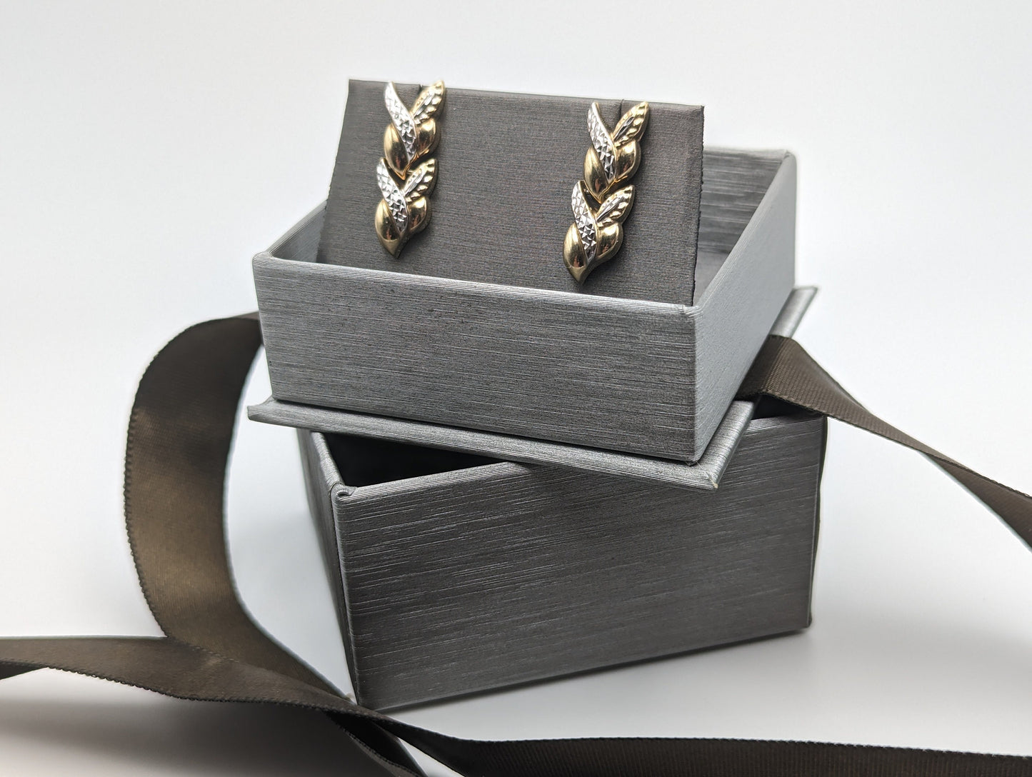 Large Vintage 10k White & Yellow Gold Wheat Stem Drop Earrings. 10k Solid Multi Color Gold Wheat Dangle Earrings 10k Wheat Stem Earrings