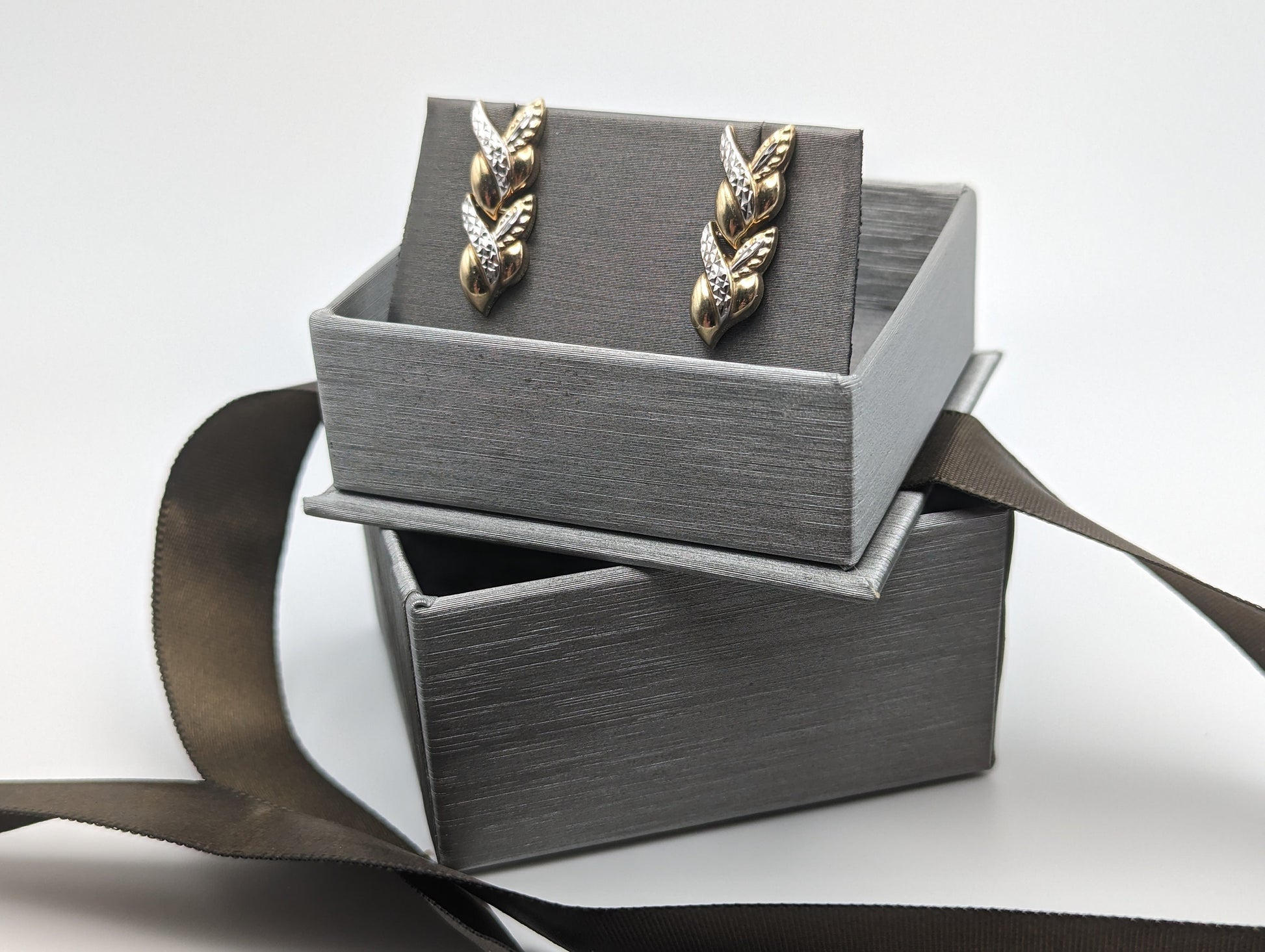 Large Vintage 10k White & Yellow Gold Wheat Stem Drop Earrings. 10k Solid Multi Color Gold Wheat Dangle Earrings 10k Wheat Stem Earrings