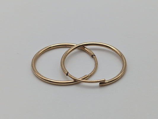 Vintage 14k Yellow Gold Plain Hoop Earrings Endless Hoop Earring with Gap