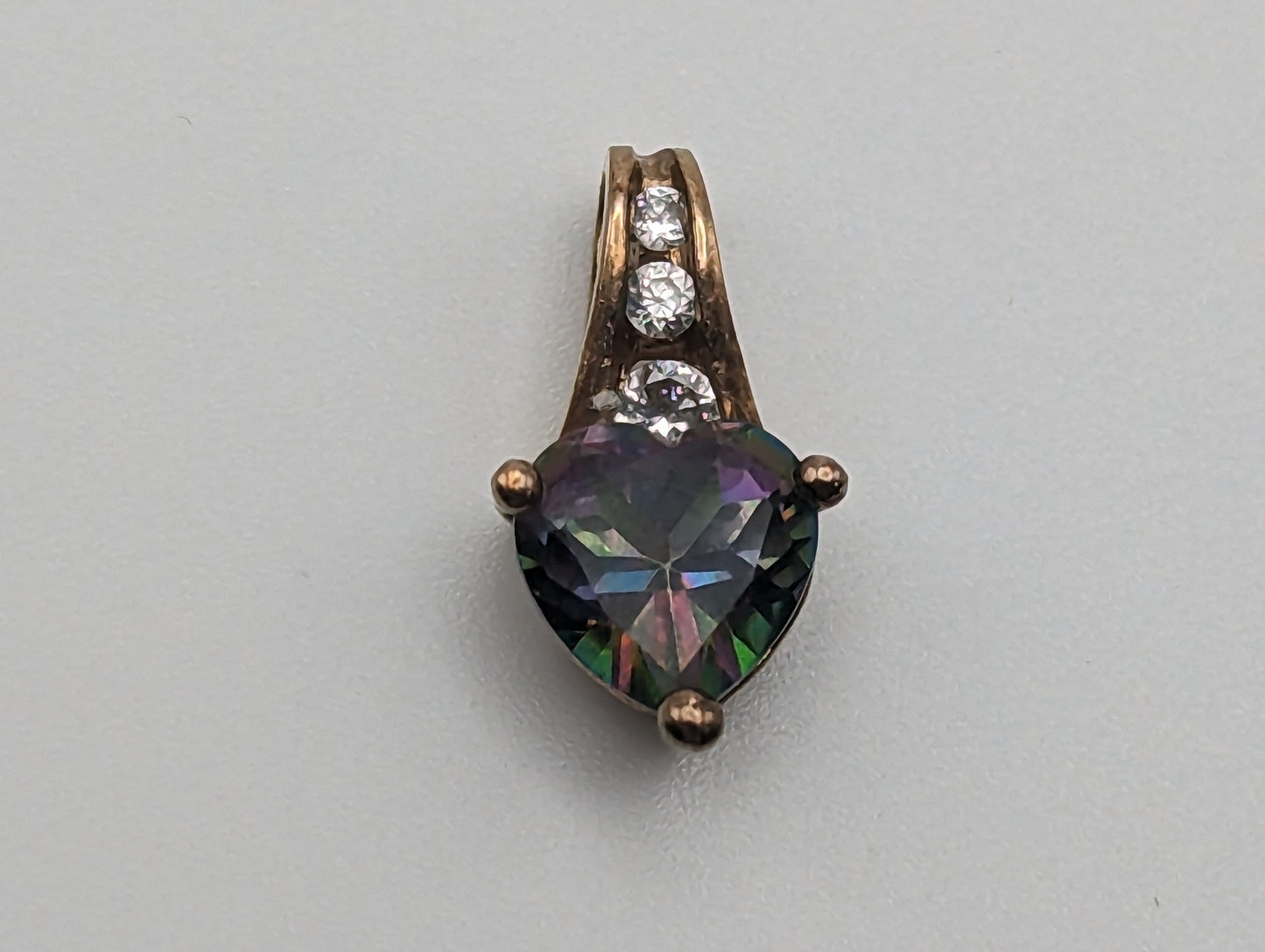 Vintage 10K Yellow Gold Mystic Topaz & CZ Heart Pendant. 10k Mystic Topaz Pendant. 10k Heart Topaz Pendant. 10k Womens Vintage Topaz Pendant