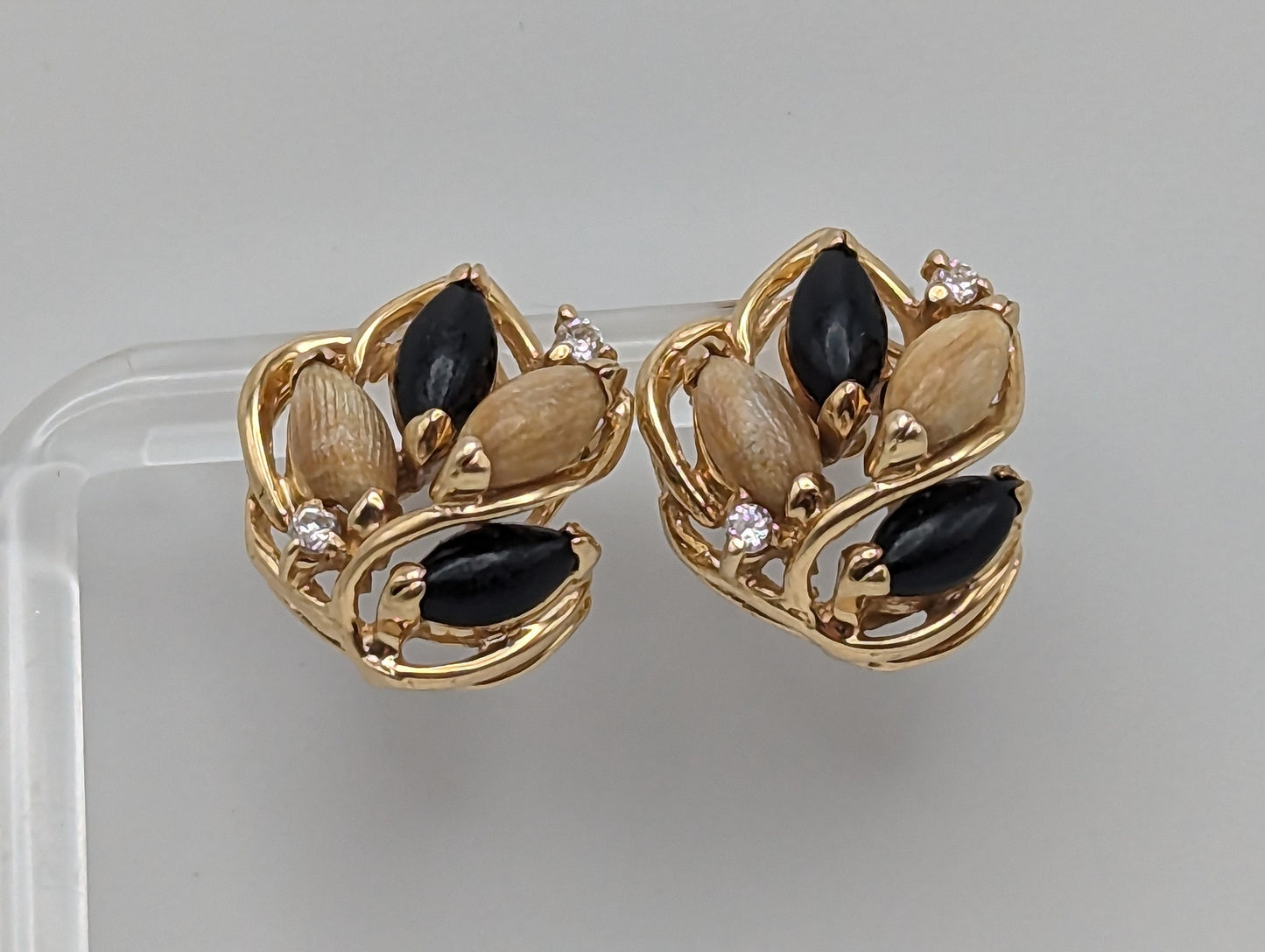 Vintage Unique 14k Yellow Gold Black Onyx & Wood Jasper Wheat Earrings. Multi Gem 14k Yellow Gold Wheat Earrings.