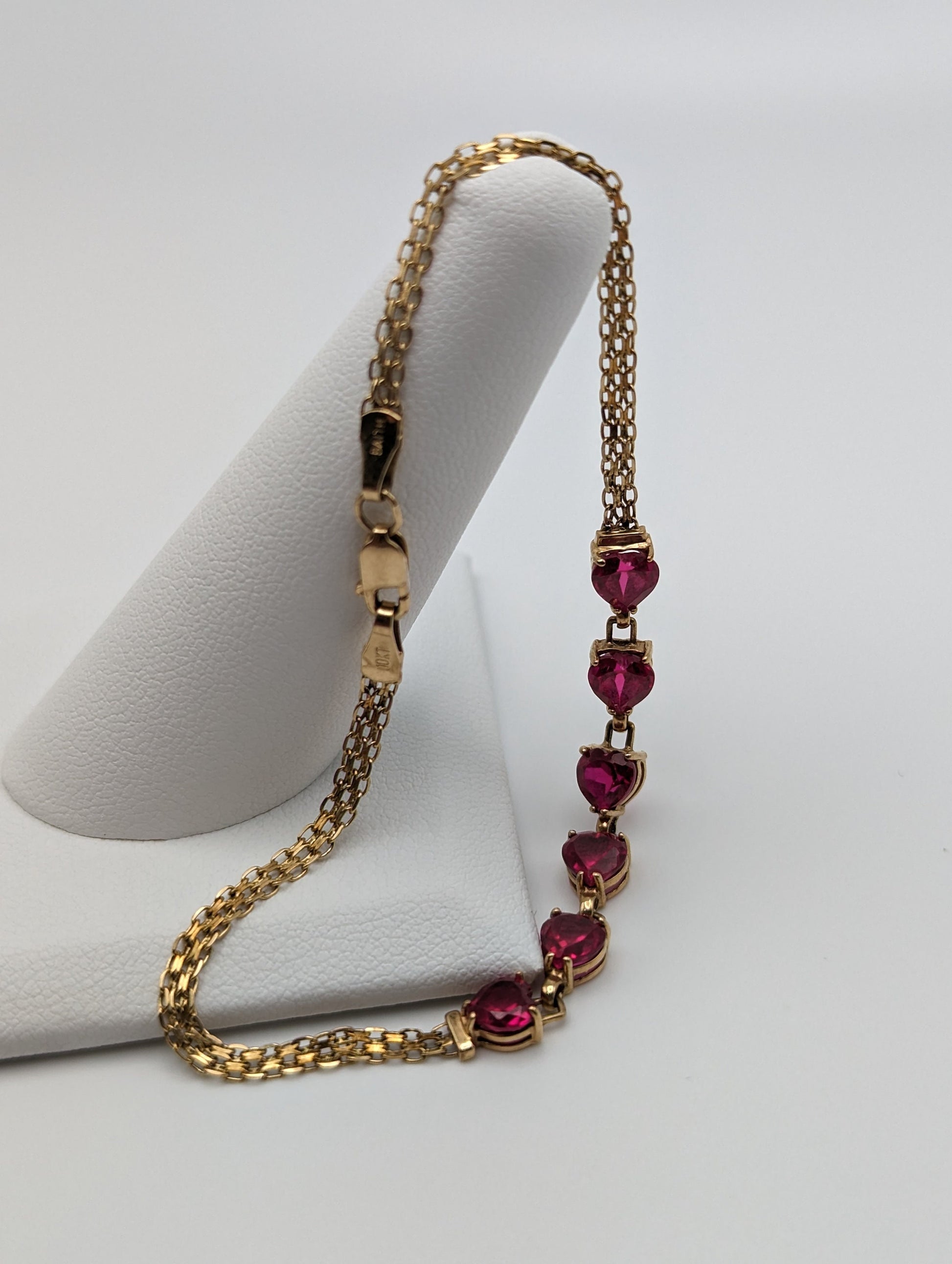 10k Yellow Gold 6 Ruby Heart Bracelet. Womens Ruby Heart Bracelet. 10k Womens 6 Heart Yellow Gold Bracelet. 10k Ruby Heart Bracelet.