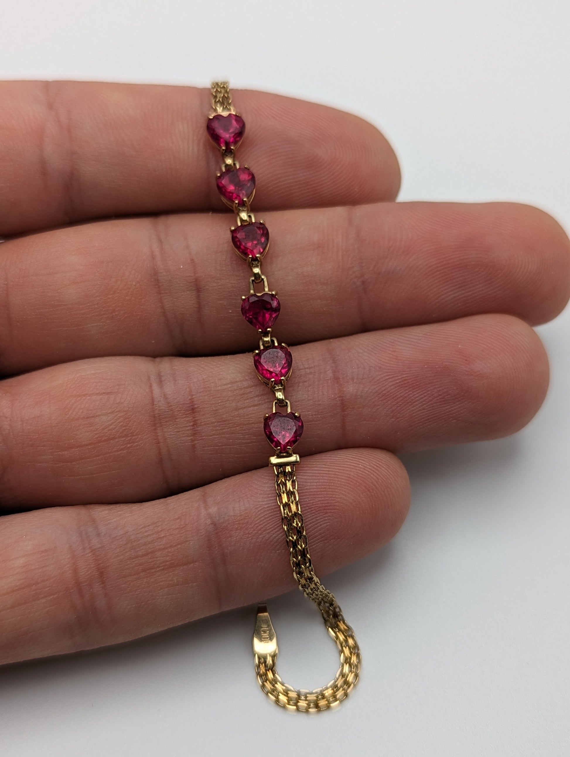 10k Yellow Gold 6 Ruby Heart Bracelet. Womens Ruby Heart Bracelet. 10k Womens 6 Heart Yellow Gold Bracelet. 10k Ruby Heart Bracelet.