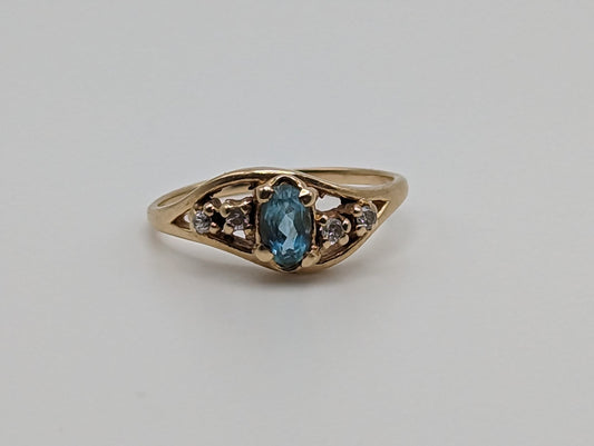 Vintage 14k Swiss Blue Topaz Diamond Ring. 14k Yellow Gold Womens Swiss Blue Topaz Diamond Ring. Engagement Band Topaz Promise Ring