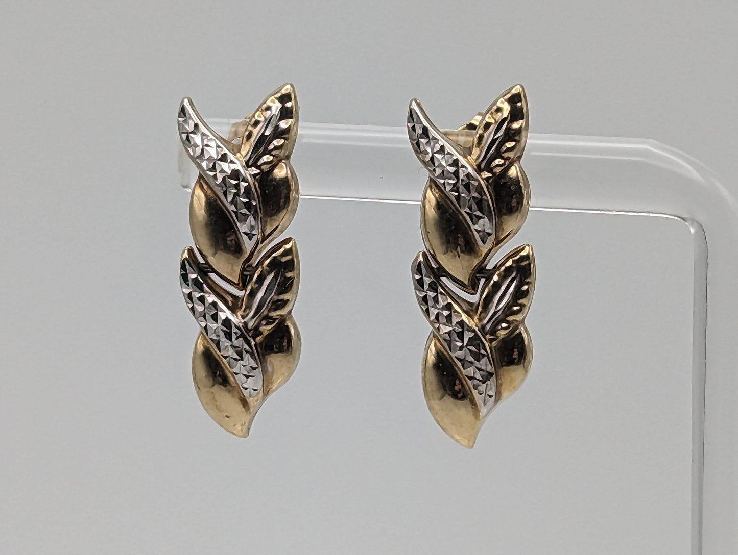 Large Vintage 10k White & Yellow Gold Wheat Stem Drop Earrings. 10k Solid Multi Color Gold Wheat Dangle Earrings 10k Wheat Stem Earrings