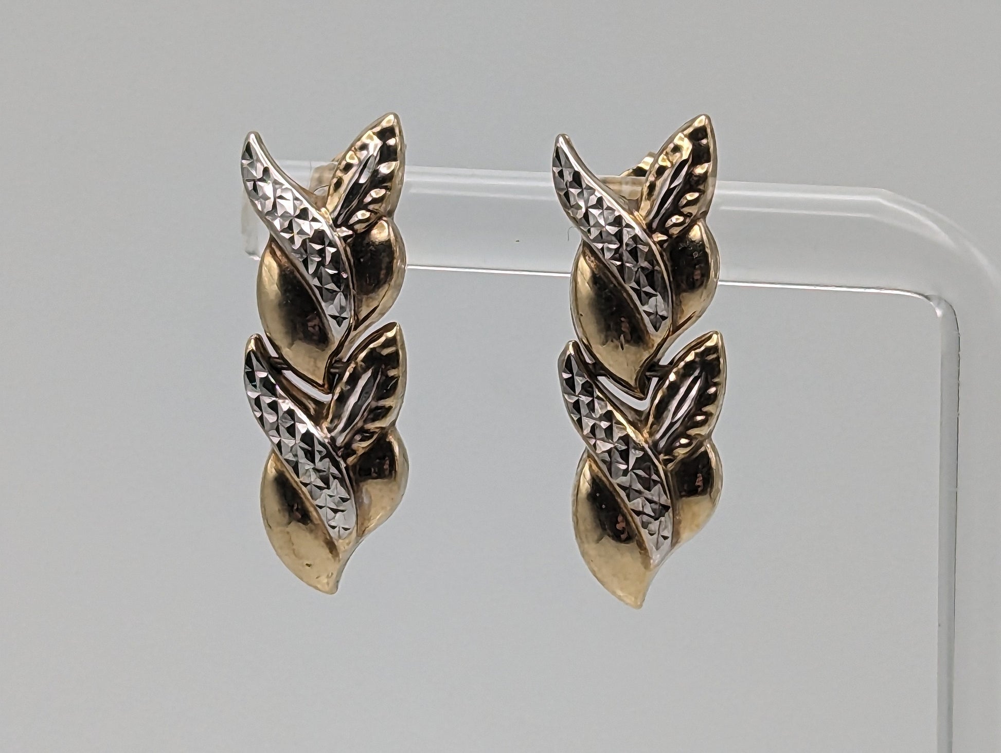 Large Vintage 10k White & Yellow Gold Wheat Stem Drop Earrings. 10k Solid Multi Color Gold Wheat Dangle Earrings 10k Wheat Stem Earrings