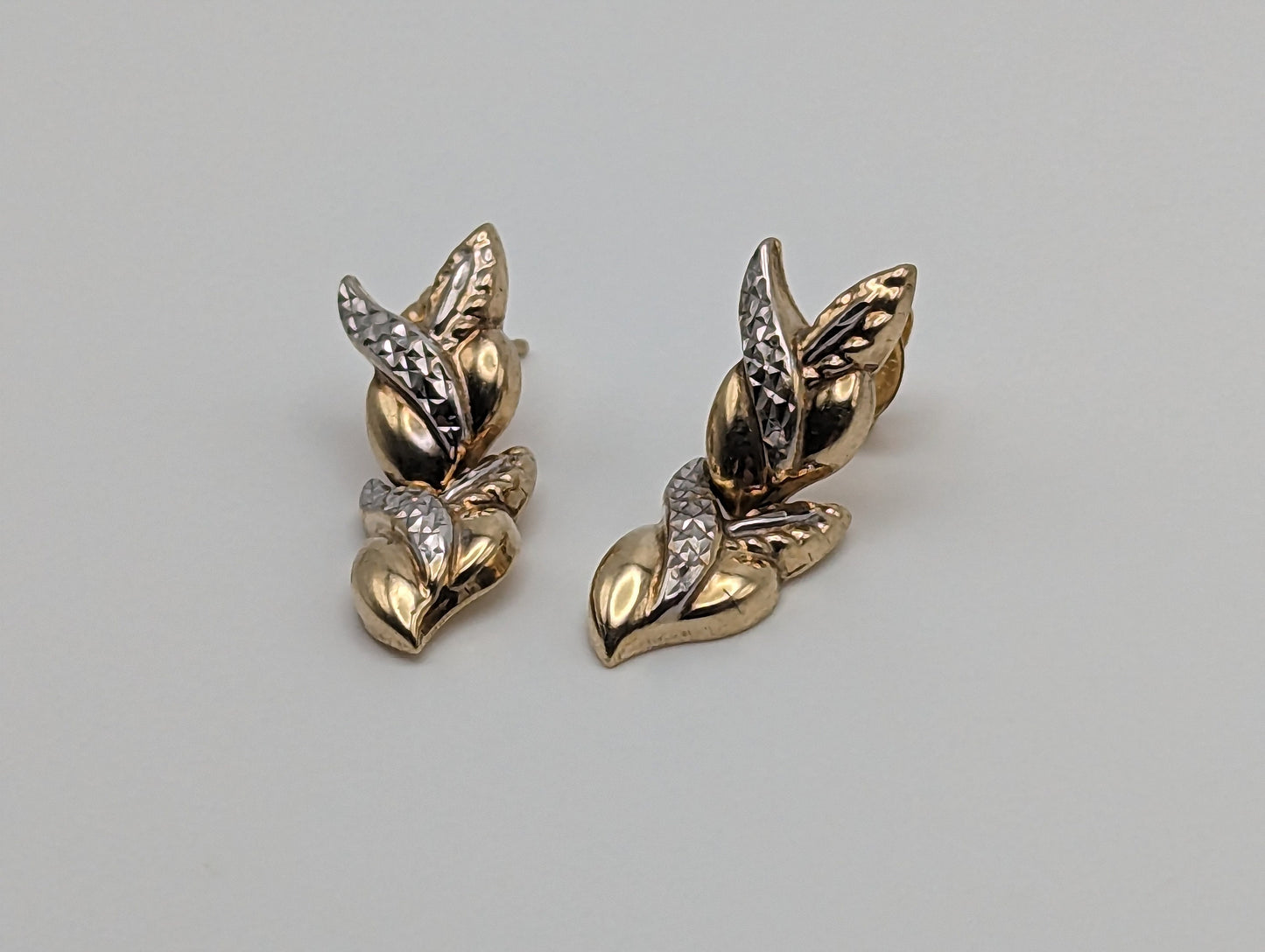 Large Vintage 10k White & Yellow Gold Wheat Stem Drop Earrings. 10k Solid Multi Color Gold Wheat Dangle Earrings 10k Wheat Stem Earrings