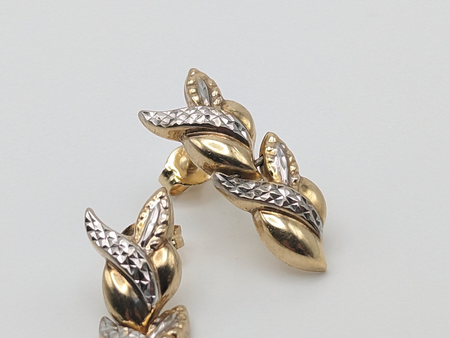 Large Vintage 10k White & Yellow Gold Wheat Stem Drop Earrings. 10k Solid Multi Color Gold Wheat Dangle Earrings 10k Wheat Stem Earrings