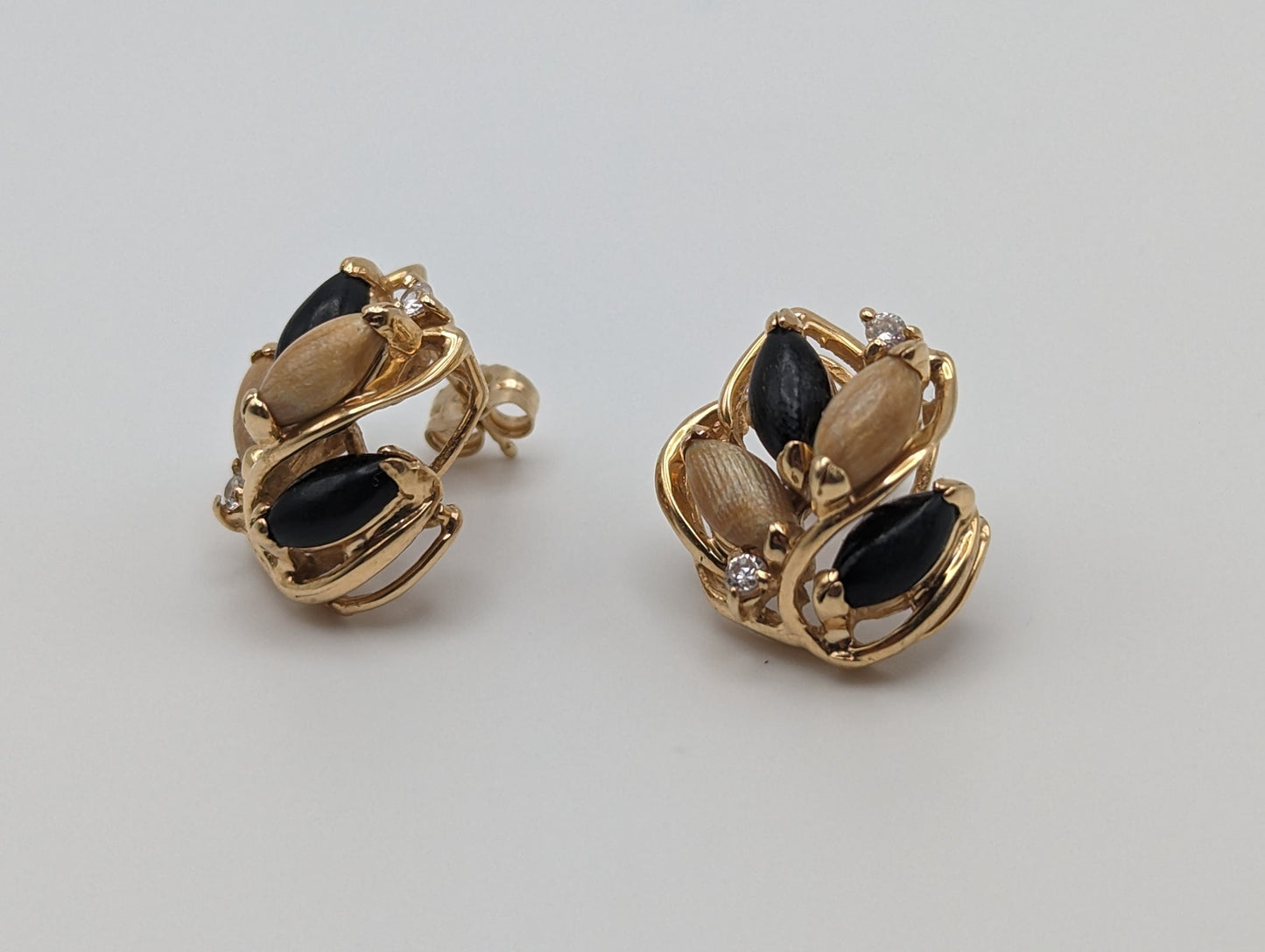 Vintage Unique 14k Yellow Gold Black Onyx & Wood Jasper Wheat Earrings. Multi Gem 14k Yellow Gold Wheat Earrings.