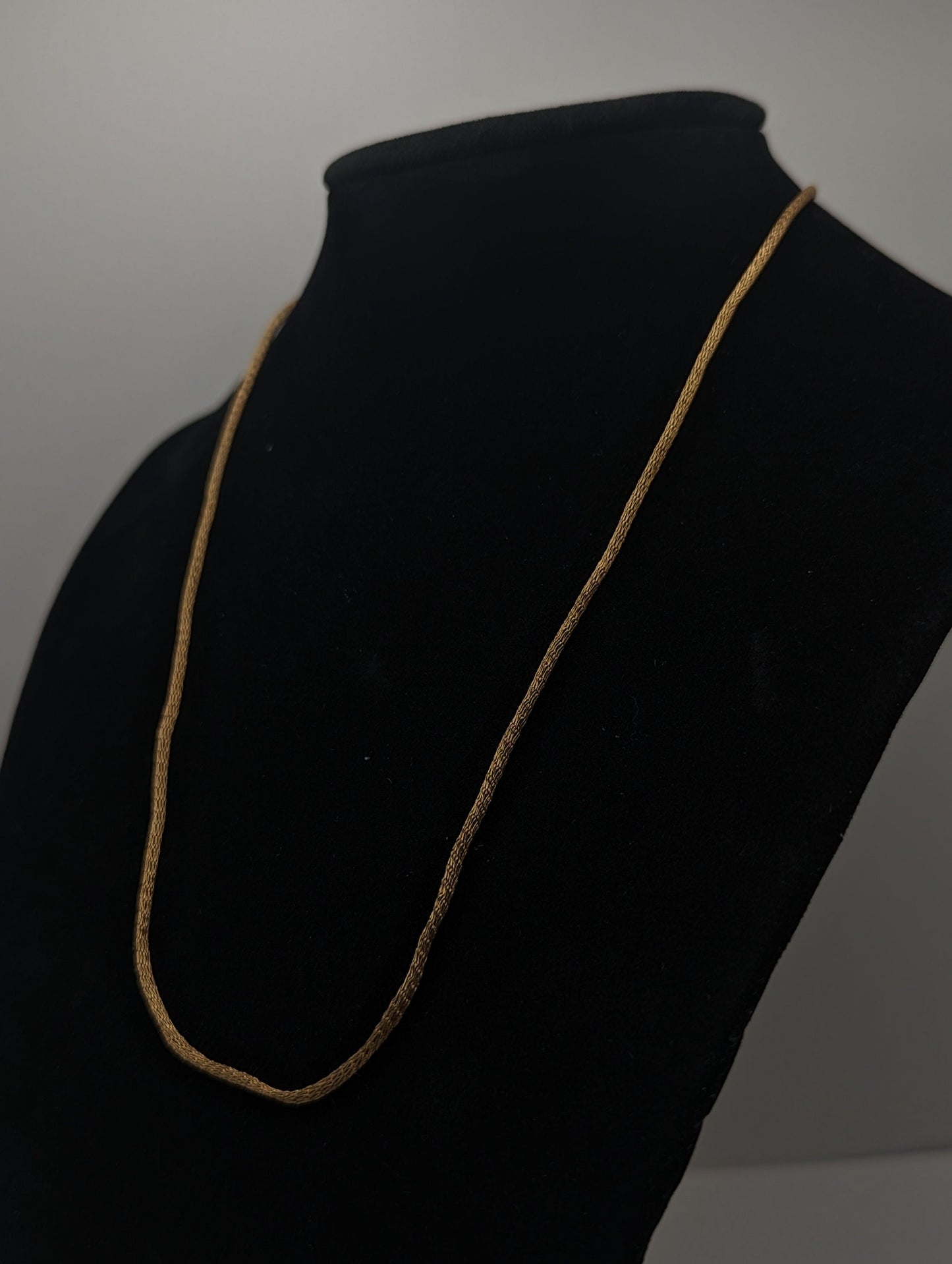 Unique 14k Italian MILOR Ladies Mesh Wire Necklace, 14k Round Cord Necklace, 14k Stretch Mesh Chain, 14k Vintage Italian Mech Necklace