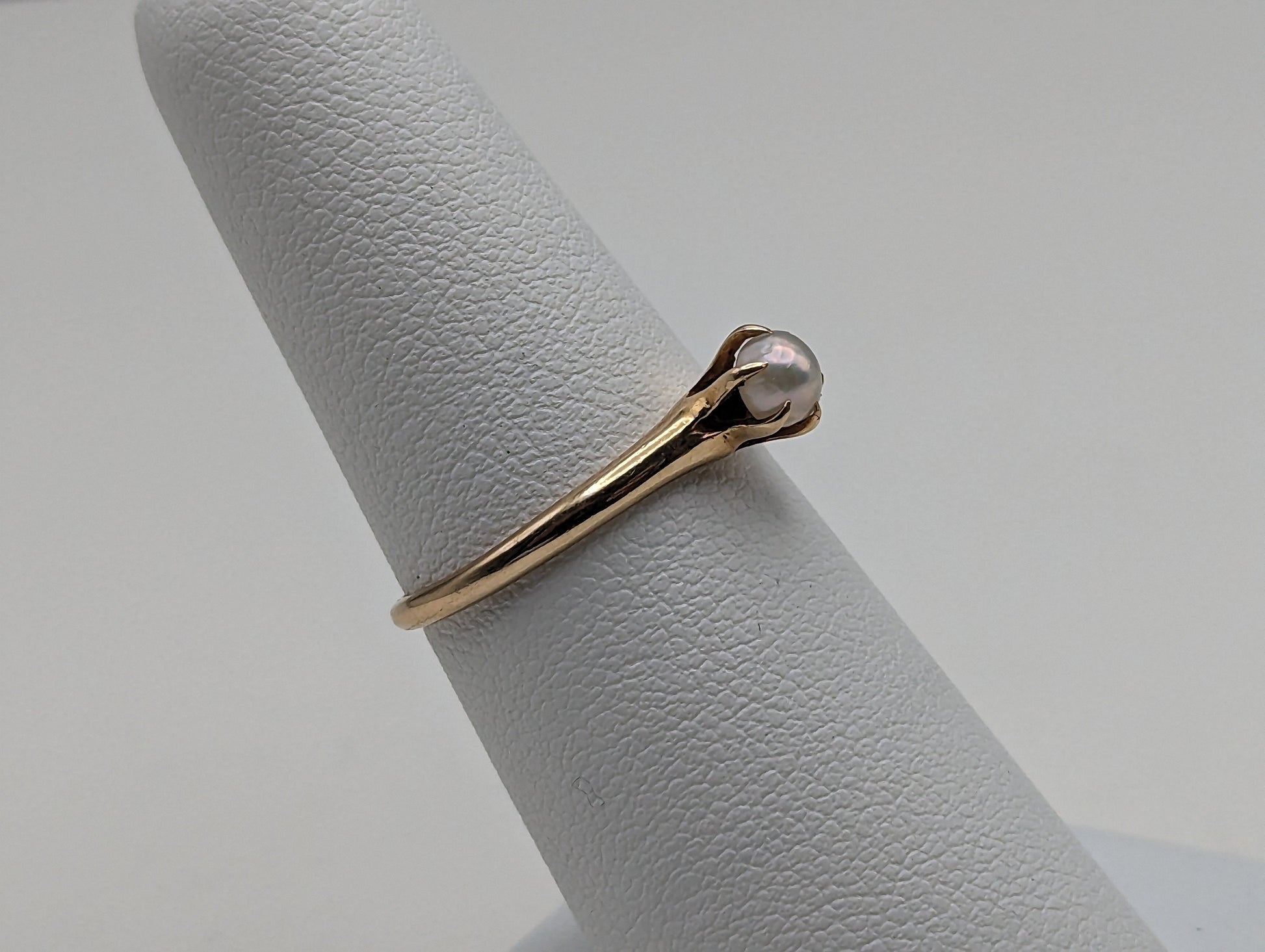 Yellow Gold 14k Vintage Pearl Ring. 14k Yellow Gold Vintage Womens Pearl Ring. 10K Solitaire Pearl Ring. Engagement Pearl Ring.