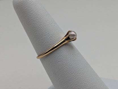 Yellow Gold 14k Vintage Pearl Ring. 14k Yellow Gold Vintage Womens Pearl Ring. 10K Solitaire Pearl Ring. Engagement Pearl Ring.
