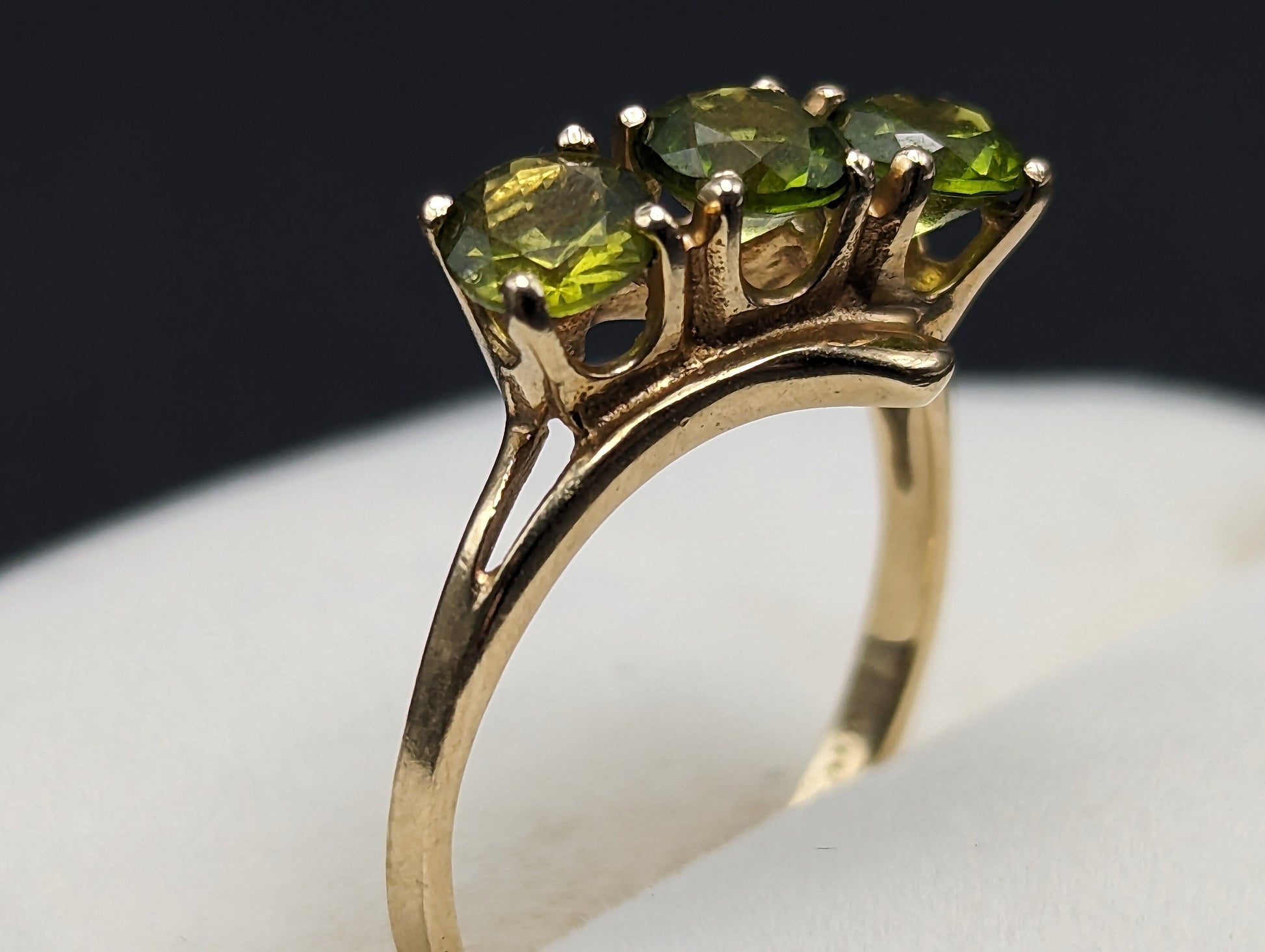 Yellow Gold 10k Three Stone .75 ct Peridot Ring. Womens Peridot Yellow Gold Ring. Green Peridot Ring. Promise Ring