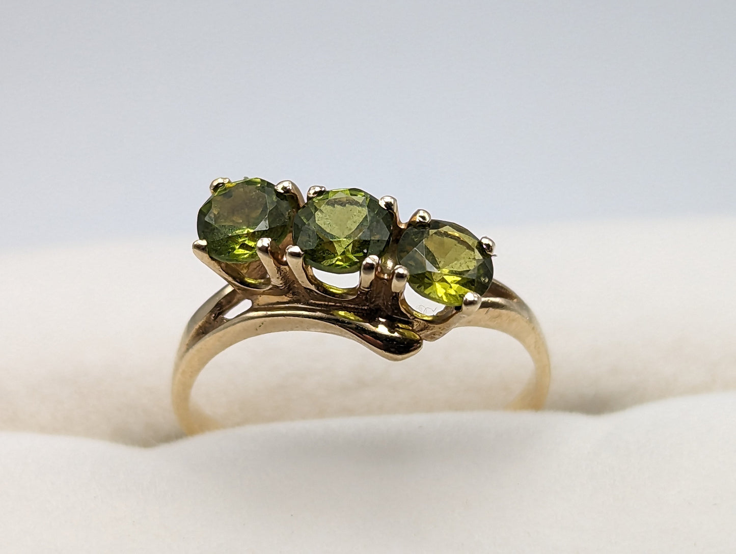 Yellow Gold 10k Three Stone .75 ct Peridot Ring. Womens Peridot Yellow Gold Ring. Green Peridot Ring. Promise Ring