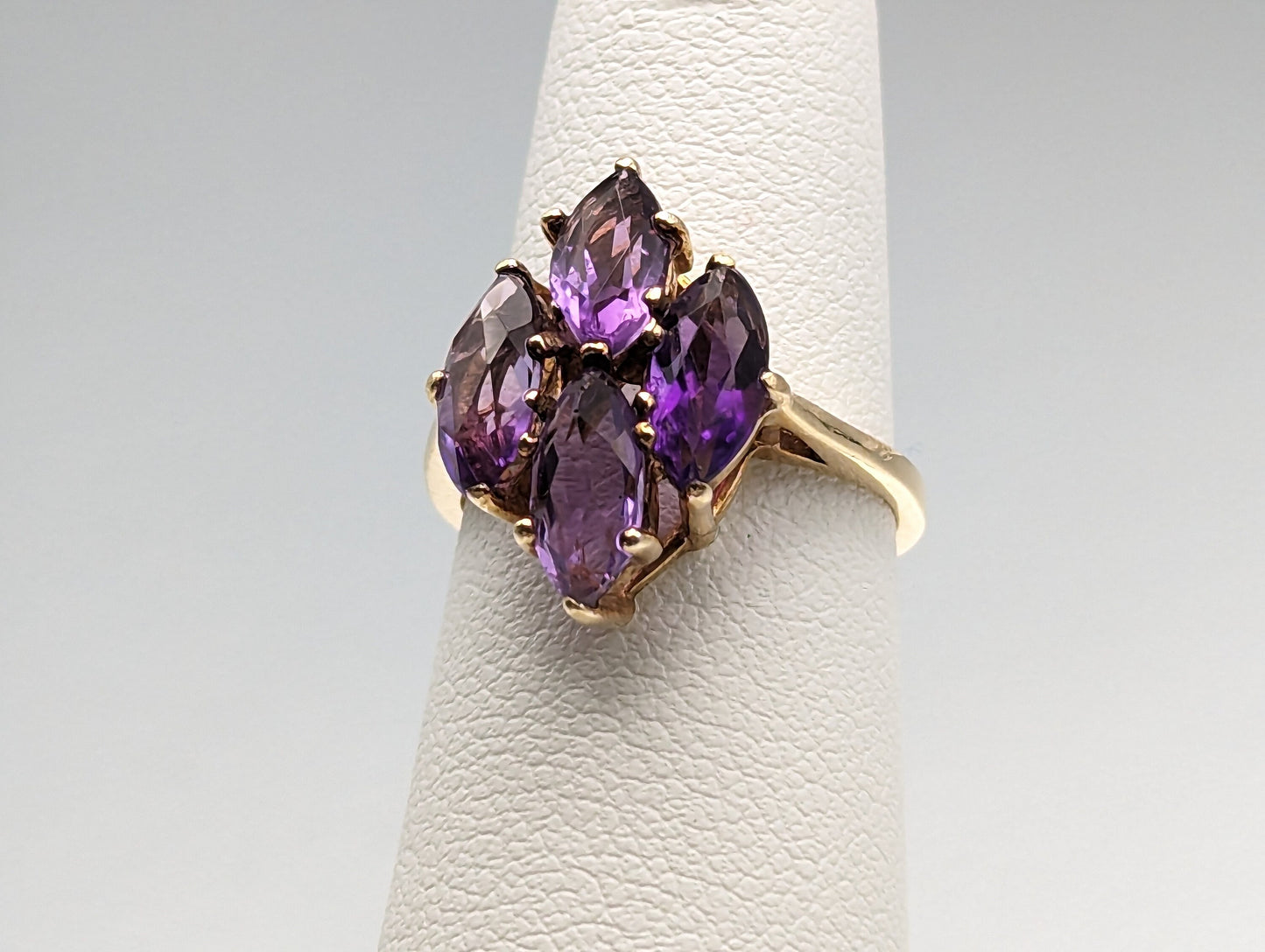 Vintage 14k Large 2ct Cluster Amethyst Ring. Amethyst 14k Womens Engagement Ring. Amethyst Promise Ring Amethyst Statement Ring Wedding Band