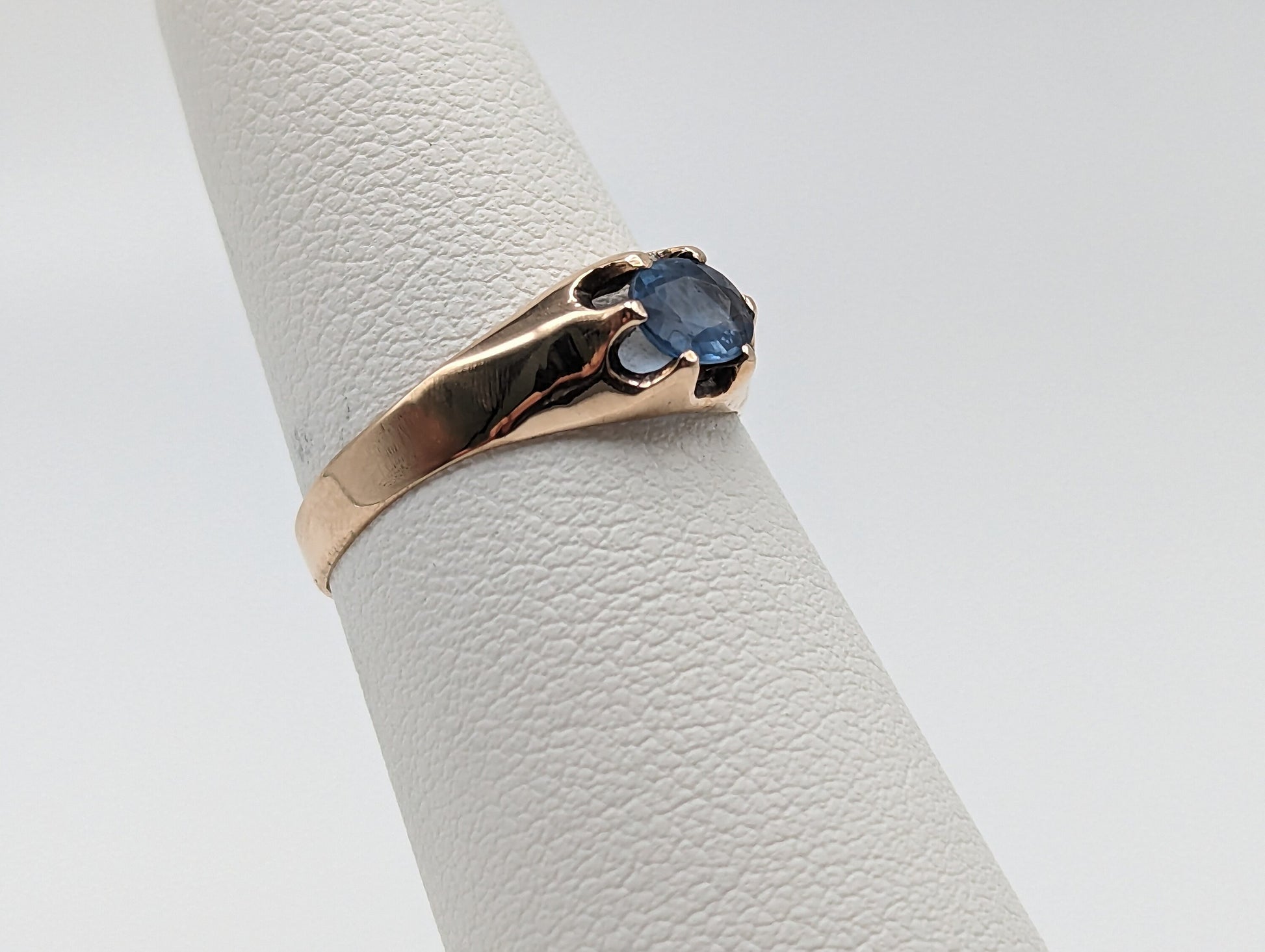 Antique 1900s 8k Solitaire Sapphire Belder Set Ring. 8k Rose Gold Sapphire Ring. Womens Gold Sapphire Ring. Rose Gold Sapphire Band.