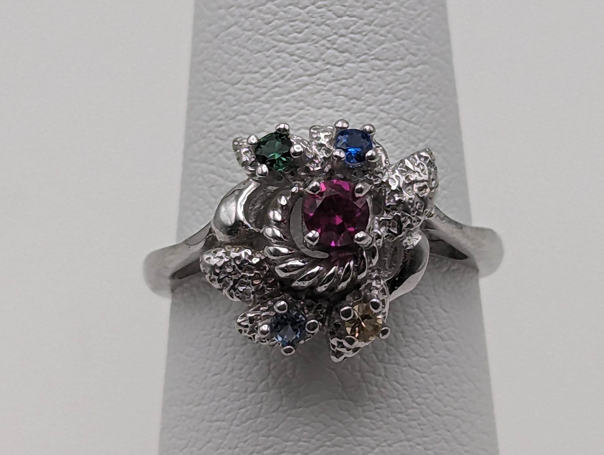 10k White Gold Vintage Mothers Ring. 10k White Gold Multi-Gem Cluster Band. 10k Gemstone Cluster Flower Ring.