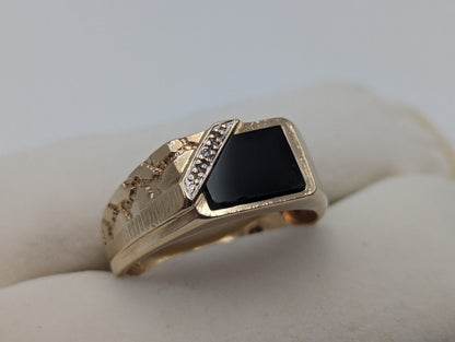 Vintage 5.7gr Yellow Gold 10k Rectangle Black Onyx and Diamond Nugget Ring Midnight Black Onyx Diamond Ring. 10k Diamond Onyx Signet Ring