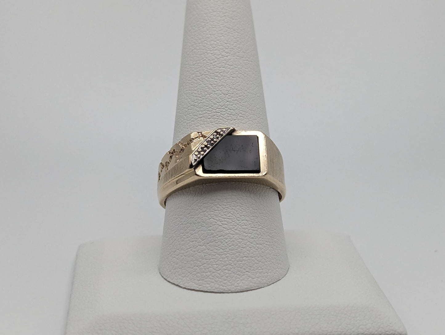 Vintage 5.7gr Yellow Gold 10k Rectangle Black Onyx and Diamond Nugget Ring Midnight Black Onyx Diamond Ring. 10k Diamond Onyx Signet Ring