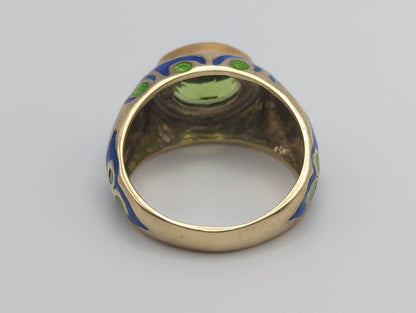 Heavy 7gr 14k Yellow Gold Oval Cut Bezel Set Peridot Ring with Blue and Green Enamel. 14k Half Dome Peridot Ring. Bezel Set Peridot Ring.