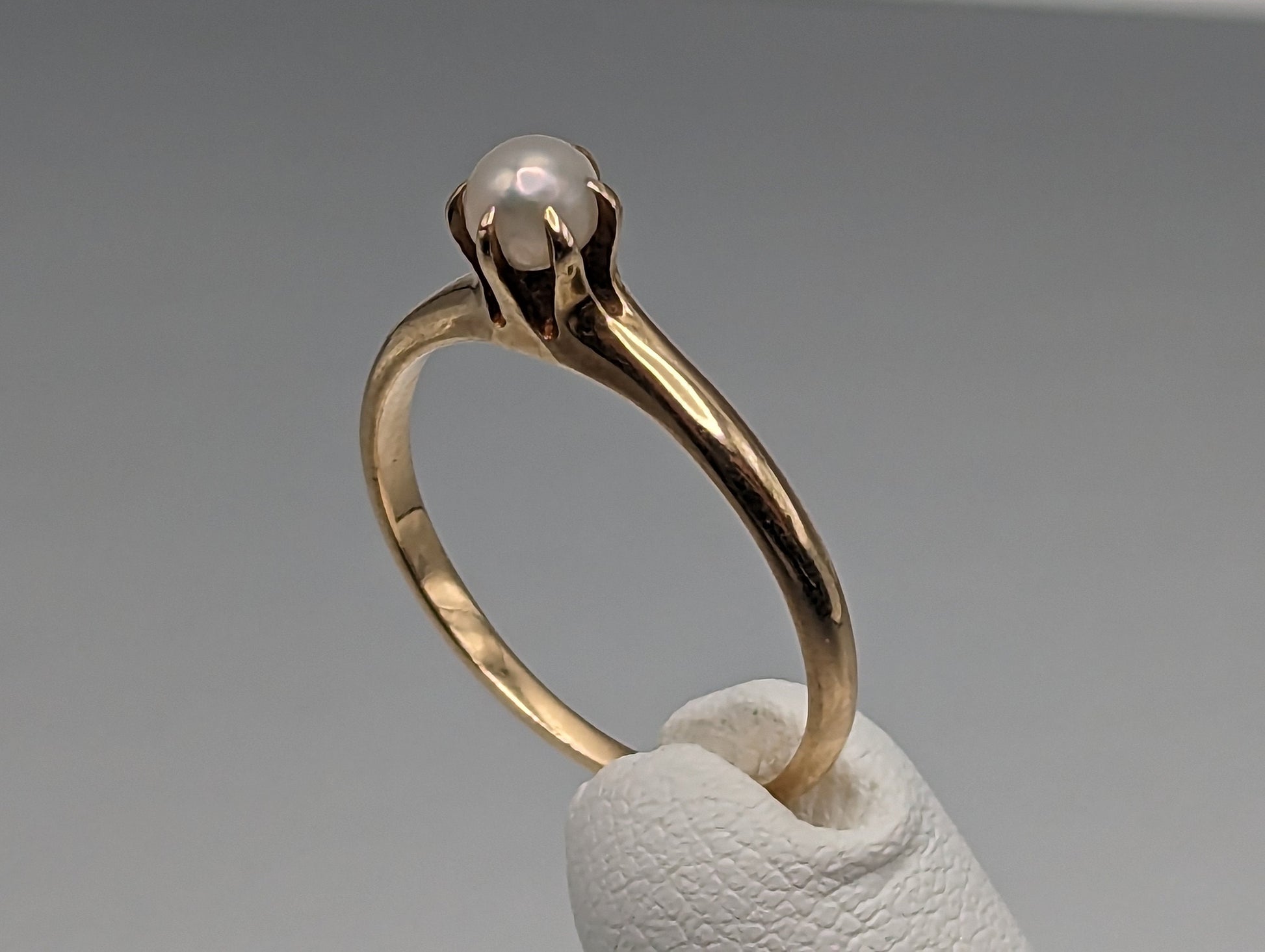 Yellow Gold 14k Vintage Pearl Ring. 14k Yellow Gold Vintage Womens Pearl Ring. 10K Solitaire Pearl Ring. Engagement Pearl Ring.