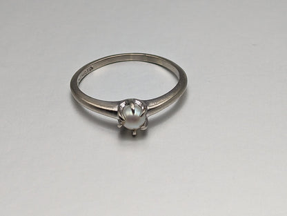 White Gold 10k Pearl Ring. 10k White Gold Womens Pearl Ring. 10K Solitaire Pearl Ring. Engagement Pearl Ring.