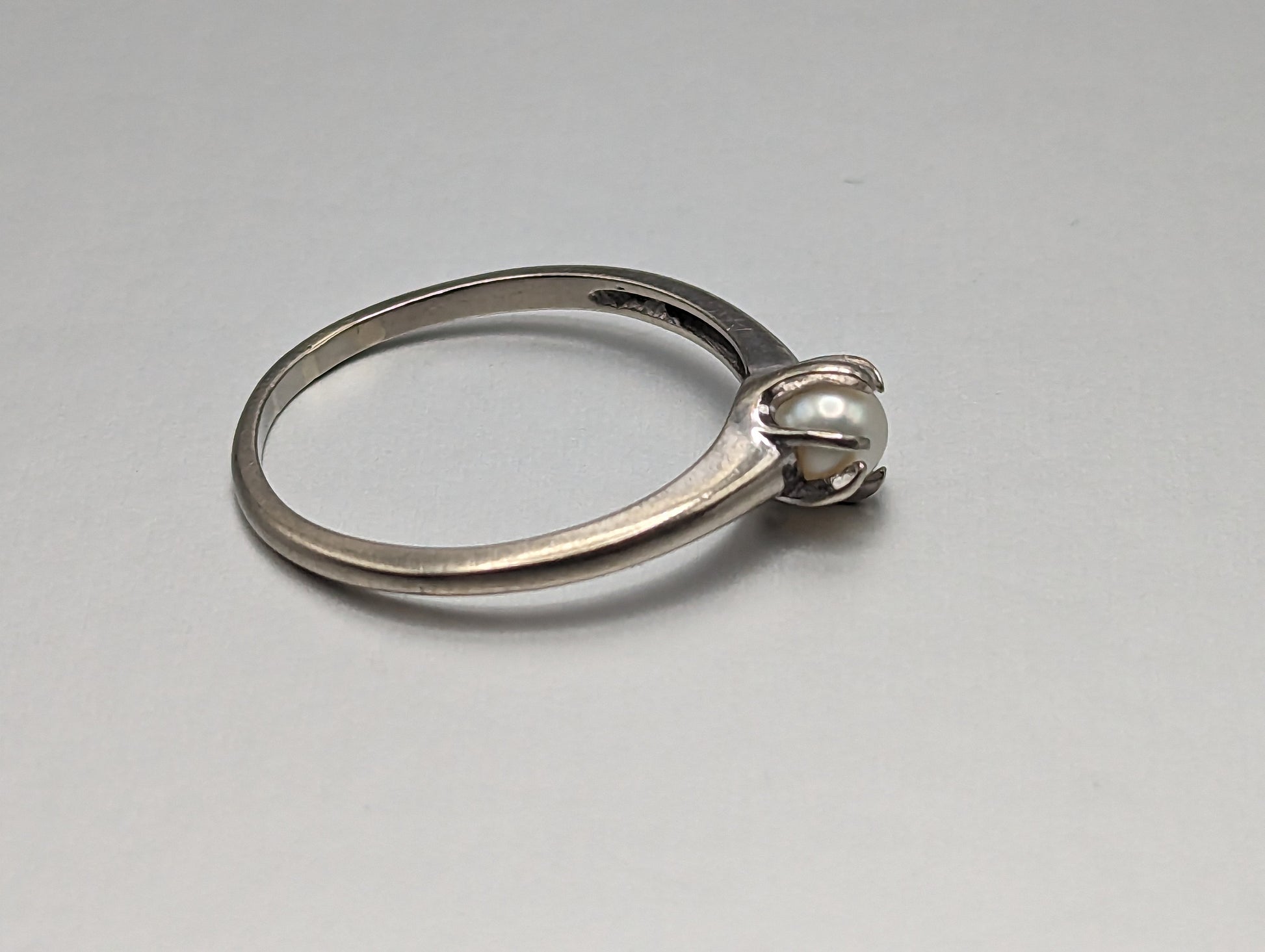 White Gold 10k Pearl Ring. 10k White Gold Womens Pearl Ring. 10K Solitaire Pearl Ring. Engagement Pearl Ring.