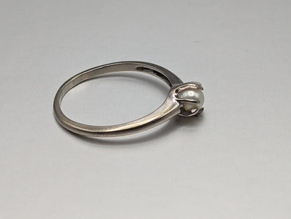 White Gold 10k Pearl Ring. 10k White Gold Womens Pearl Ring. 10K Solitaire Pearl Ring. Engagement Pearl Ring.