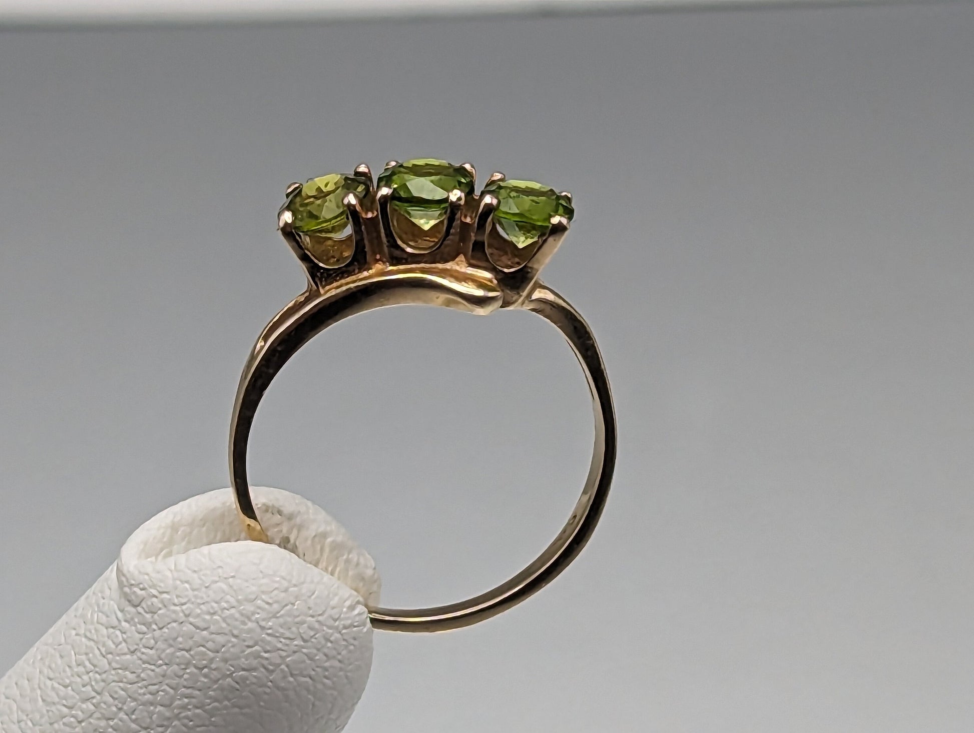 Yellow Gold 10k Three Stone .75 ct Peridot Ring. Womens Peridot Yellow Gold Ring. Green Peridot Ring. Promise Ring