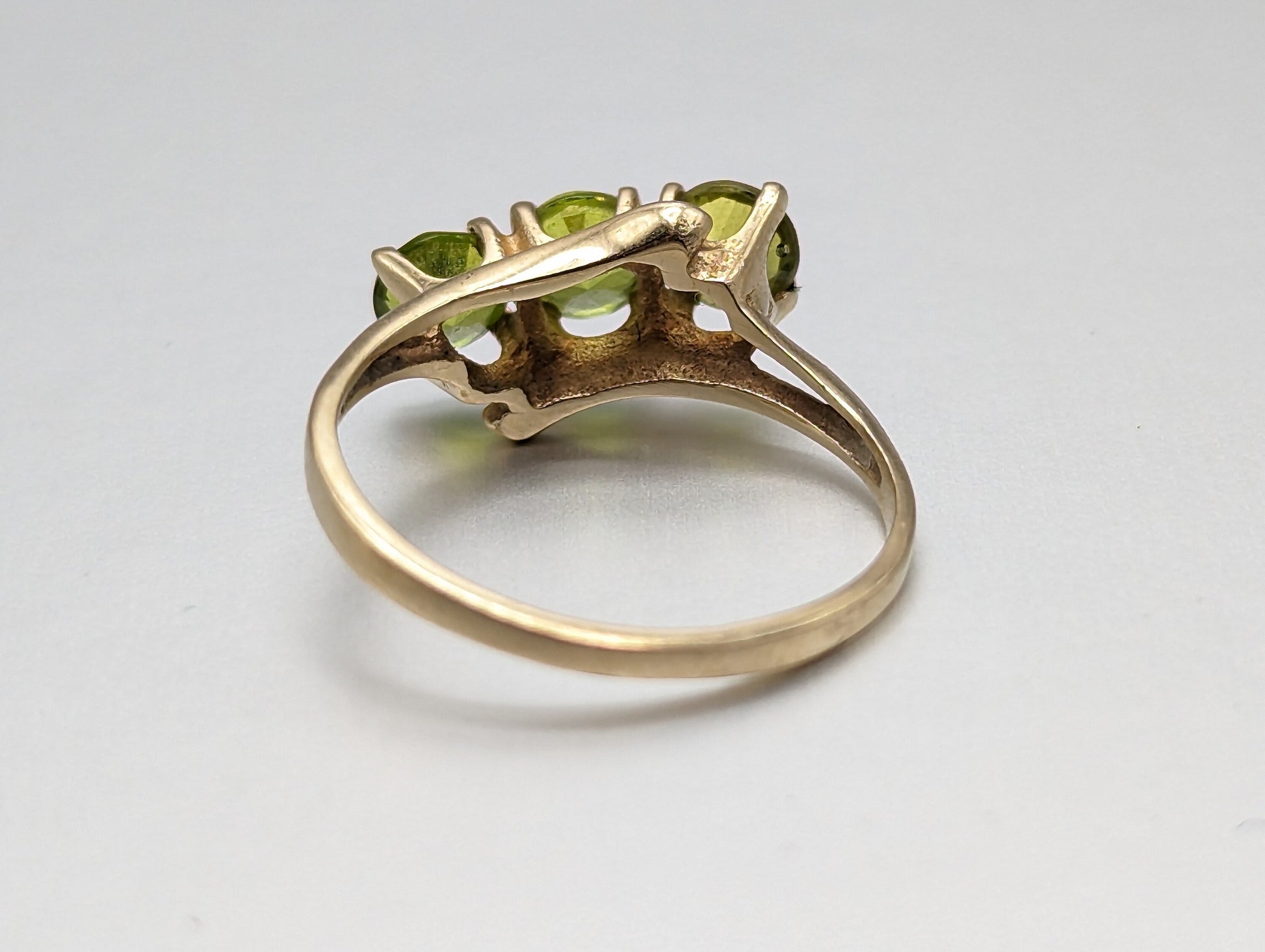 Yellow Gold 10k Three Stone .75 ct Peridot Ring. Womens Peridot Yellow Gold Ring. Green Peridot Ring. Promise Ring