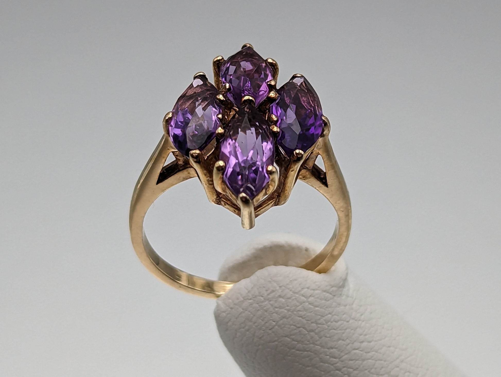 Vintage 14k Large 2ct Cluster Amethyst Ring. Amethyst 14k Womens Engagement Ring. Amethyst Promise Ring Amethyst Statement Ring Wedding Band