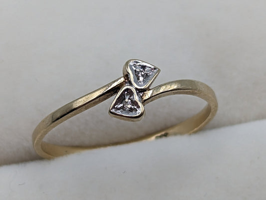 8k Stackable Twist Diamond Heart Band. 8k Heart Ring. Minimalist Wedding Band. Two Heart Diamond Ring.