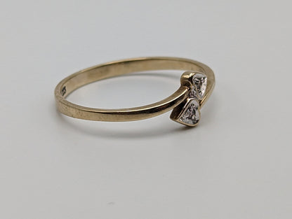 8k Stackable Twist Diamond Heart Band. 8k Heart Ring. Minimalist Wedding Band. Two Heart Diamond Ring.