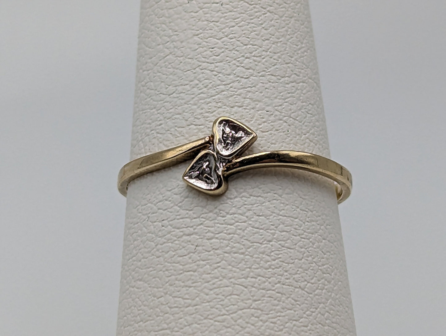 8k Stackable Twist Diamond Heart Band. 8k Heart Ring. Minimalist Wedding Band. Two Heart Diamond Ring.