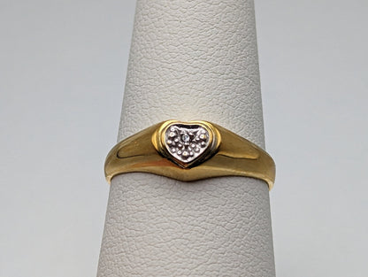 8k Gold Vintage Diamond Heart Ring. 8k Gold Diamond Heart Ring. 10k Heart Ring with Diamonds. 10k Heart Diamond Ring.