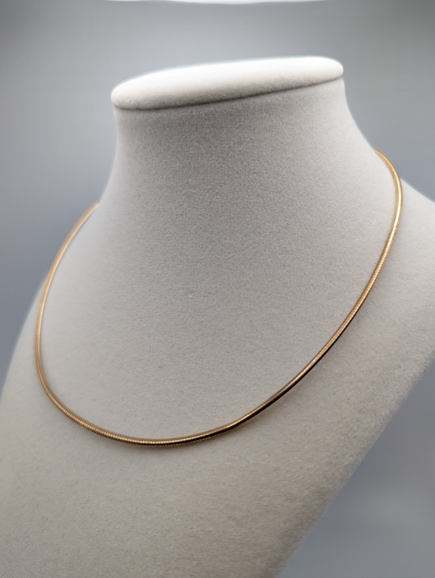 Vintage Michael Anthony Gold Italy Choker. 10k Gold Omega Necklace Chain Snake Chain. Yellow Gold Herringbone Chain.