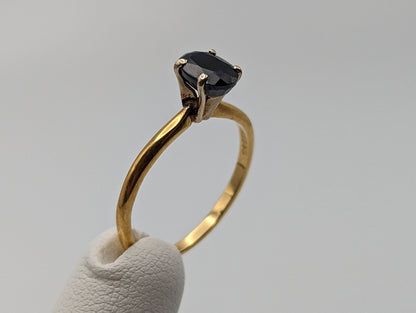 18k Yellow Gold Solitaire Blue Sapphire Engagement Ring. Vintage Sapphire Ring. 18K Oval Sapphire ring with Platinum Tiffany Mounting.